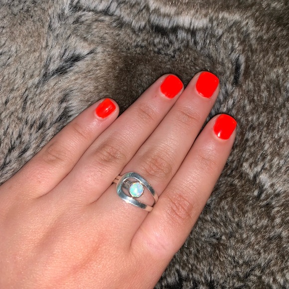 Opal ring - Picture 1 of 2